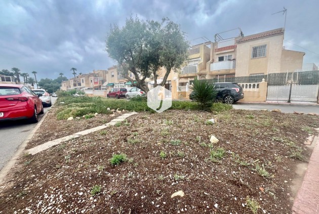 Resale - Bungalow -
Torrevieja - Paraje Natural