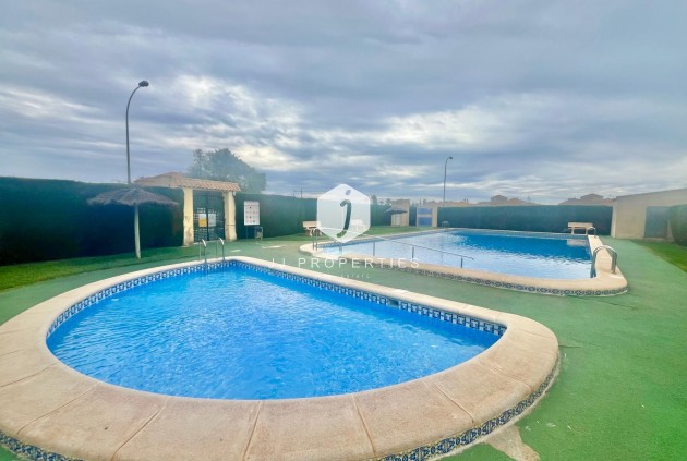 Resale - Bungalow -
Torrevieja - Paraje Natural