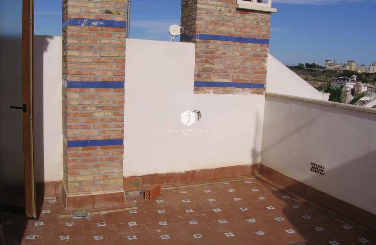 Resale - Chalet -
Orihuela Costa - PAU 8