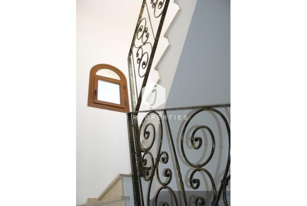 Resale - Chalet -
Orihuela Costa - PAU 8