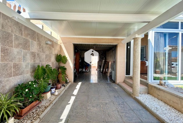 Resale - Villa -
Torrevieja - San luis