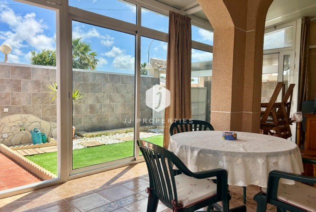 Resale - Villa -
Torrevieja - San luis
