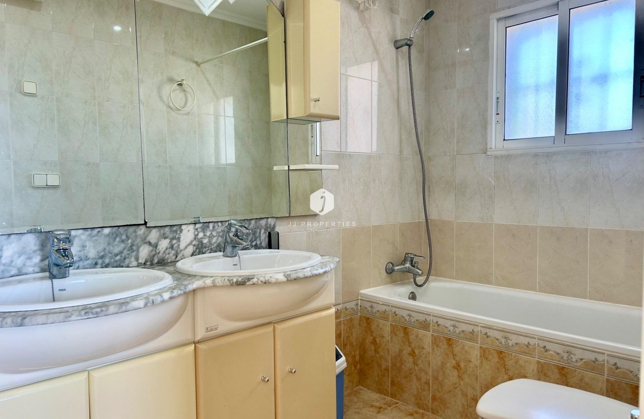 Resale - Villa -
Torrevieja - San luis