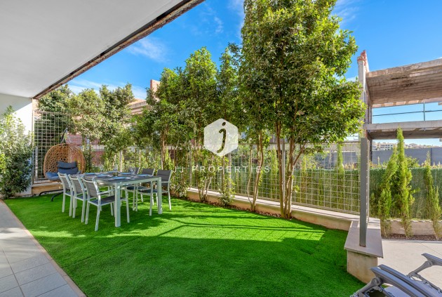 Resale - Apartment / flat -
Campoamor - Costa Blanca