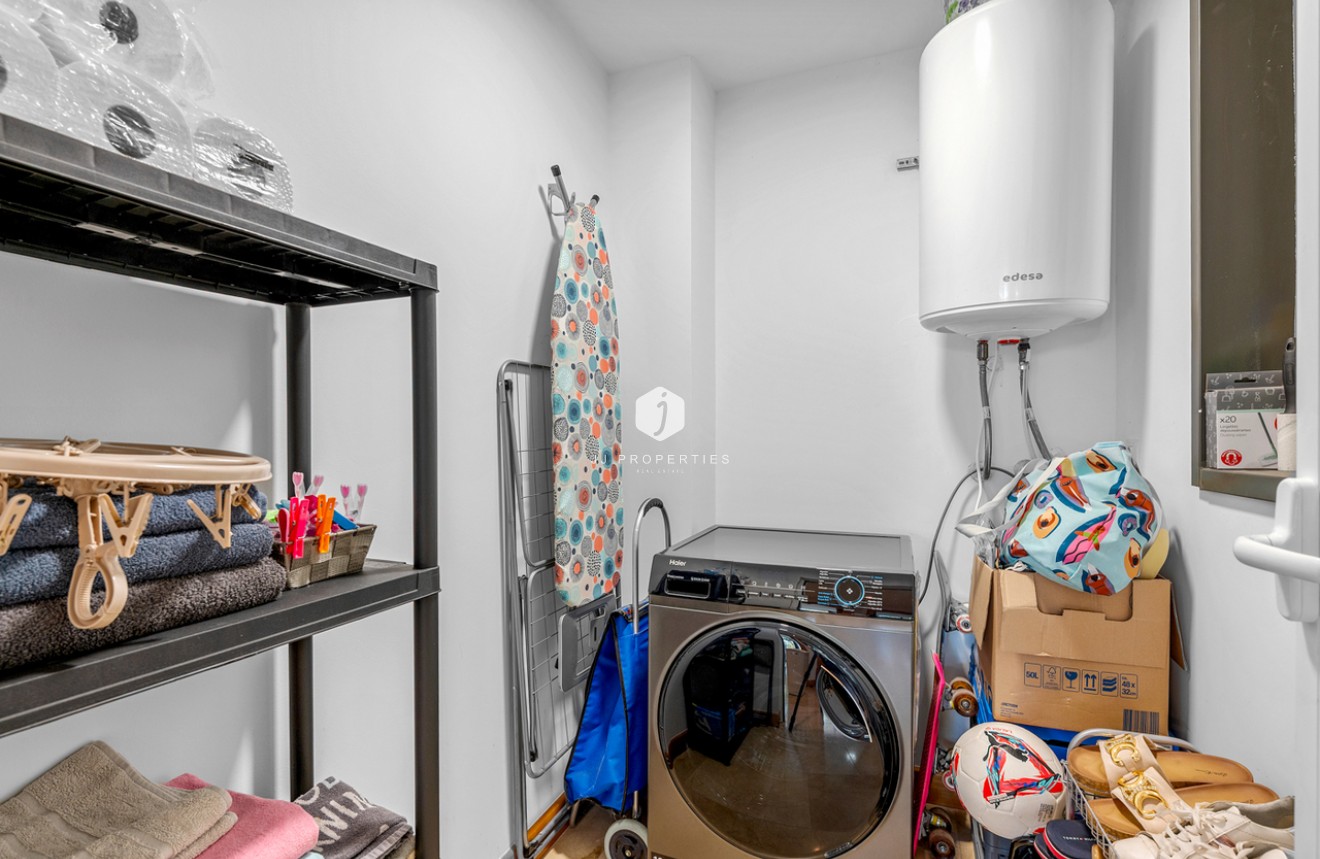 Resale - Apartment / flat -
Campoamor - Costa Blanca