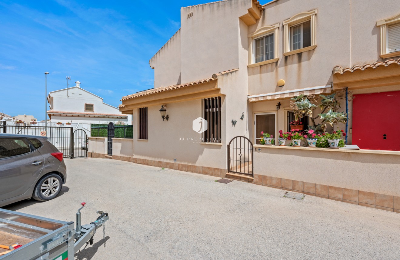 Resale - Chalet -
San Miguel de Salinas - Inland
