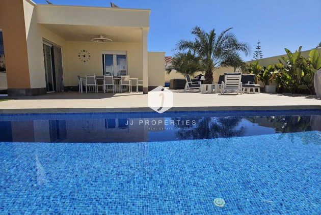 Resale - Villa -
Torrevieja - Costa Blanca