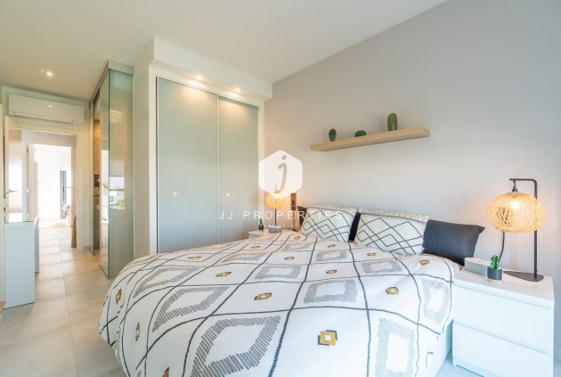 D'occasion - Appartement -
El Raso - Costa Blanca