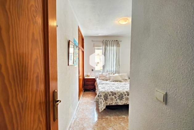 D'occasion - Appartement -
Torrevieja - Costa Blanca