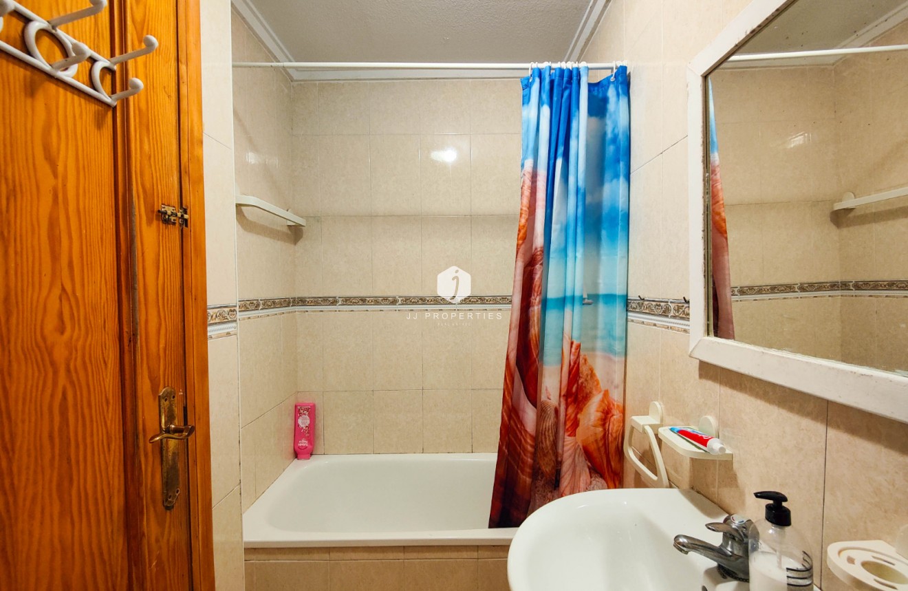 D'occasion - Appartement -
Torrevieja - Costa Blanca