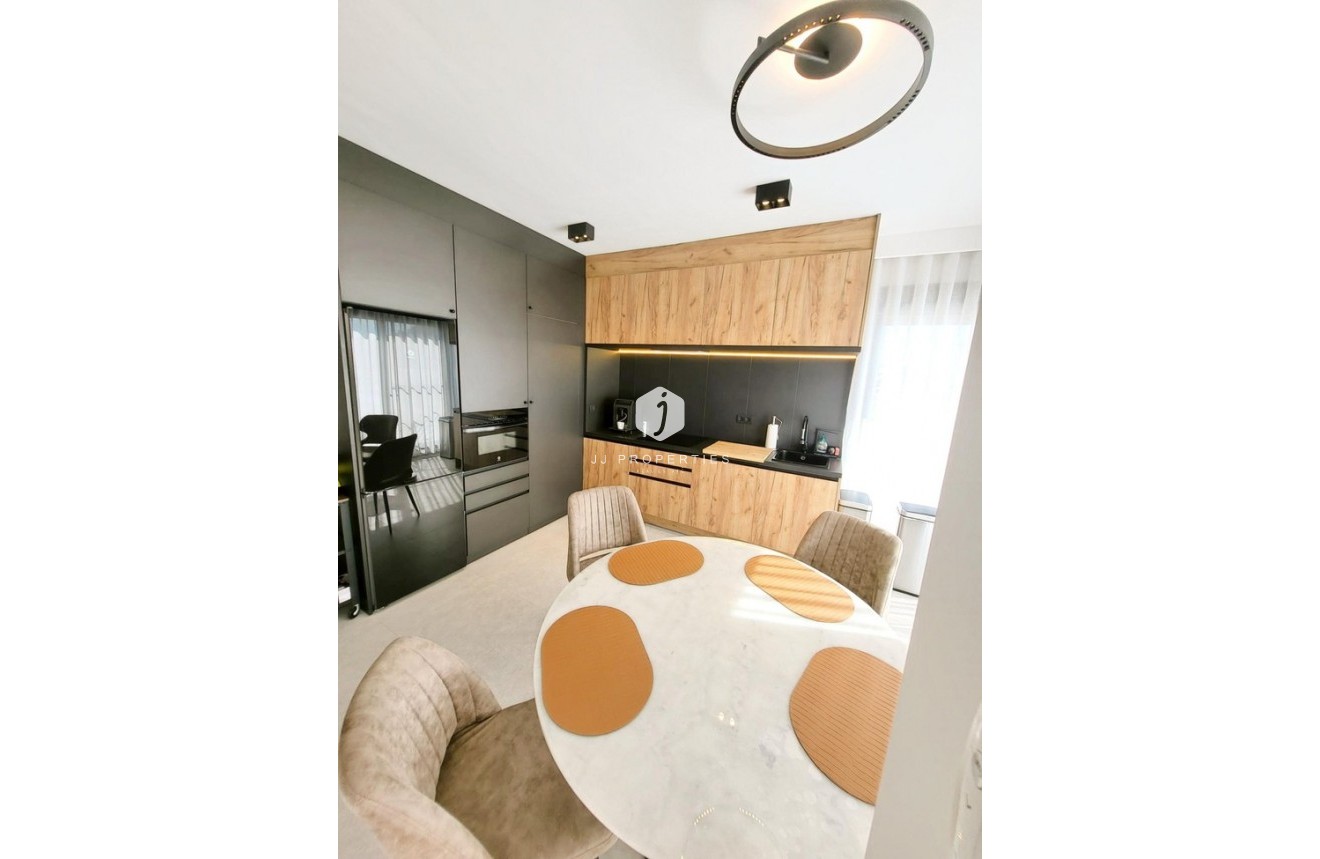 D'occasion - Attique -
San Miguel de Salinas - Costa Blanca