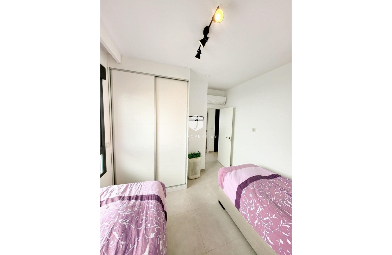 D'occasion - Attique -
San Miguel de Salinas - Costa Blanca