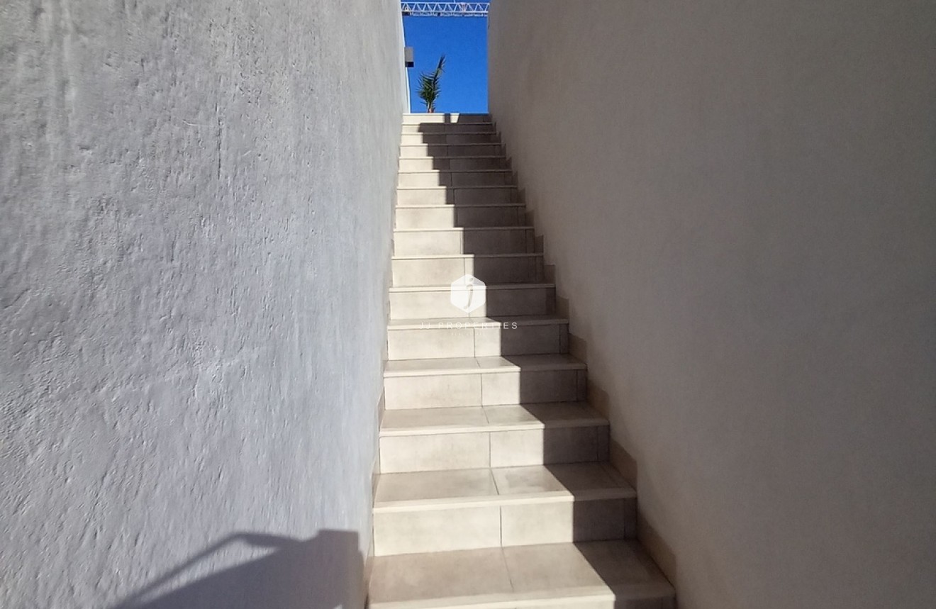 D'occasion - Attique -
San Miguel de Salinas - Costa Blanca