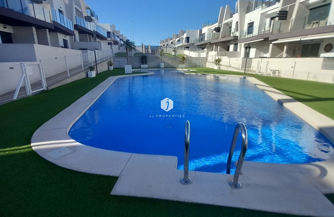 D'occasion - Attique -
San Miguel de Salinas - Costa Blanca