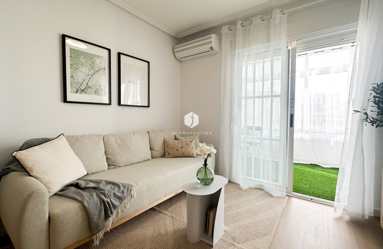 Resale - Apartment / flat -
Orihuela Costa - Costa Blanca