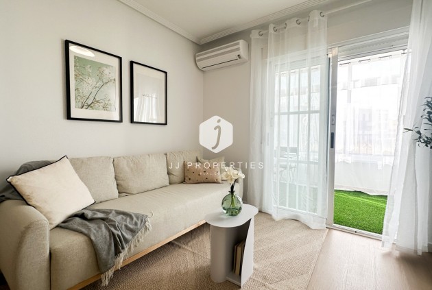 Resale - Apartment / flat -
Orihuela Costa - Costa Blanca
