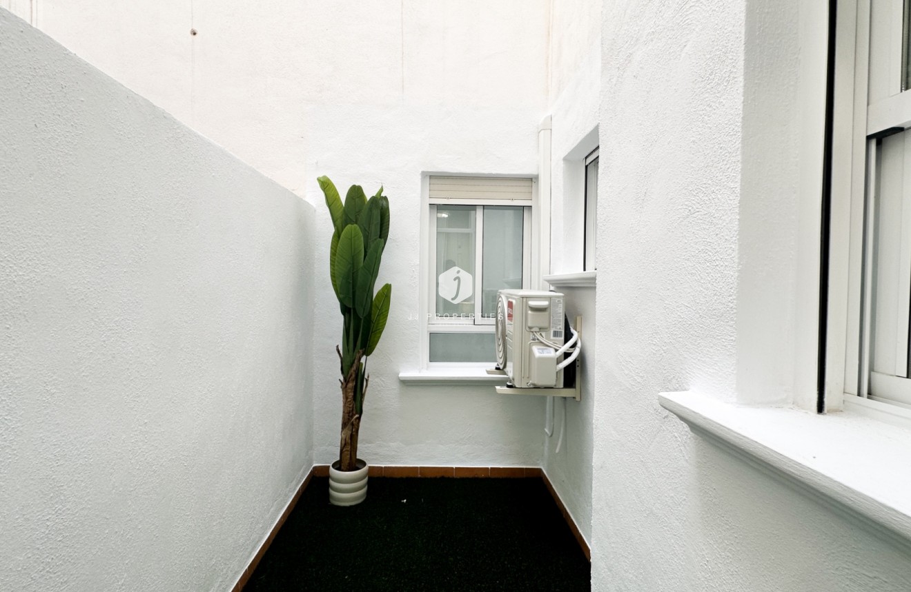 Resale - Apartment / flat -
Orihuela Costa - Costa Blanca
