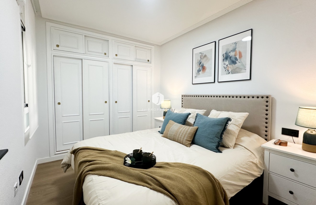 Resale - Apartment / flat -
Orihuela Costa - Costa Blanca
