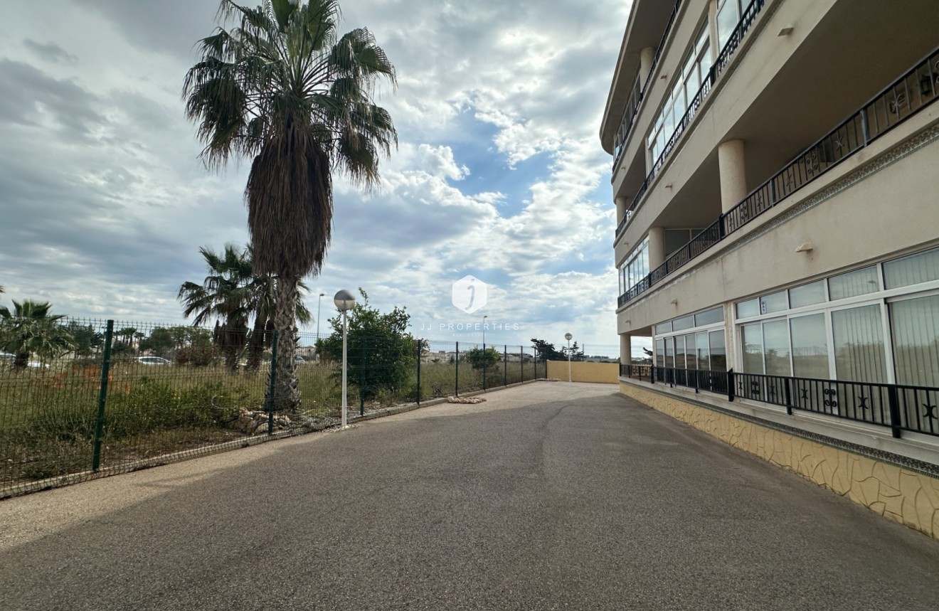 Resale - Apartment / flat -
Orihuela Costa - Costa Blanca