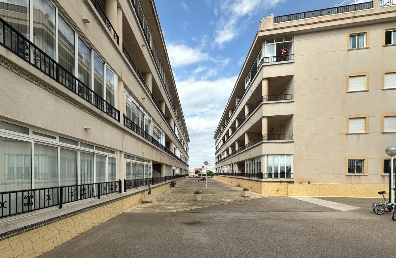 Resale - Apartment / flat -
Orihuela Costa - Costa Blanca