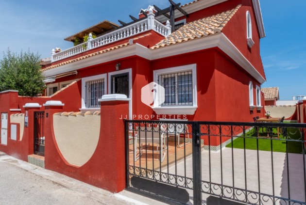 D'occasion - Villa -
Orihuela Costa - Costa Blanca