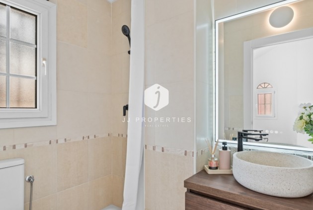 D'occasion - Villa -
Orihuela Costa - Costa Blanca