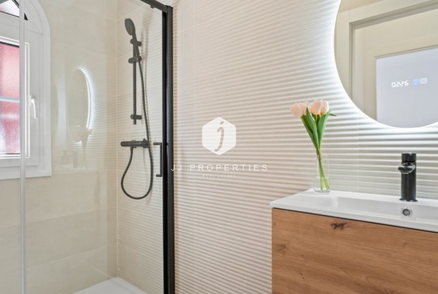 D'occasion - Villa -
Orihuela Costa - Costa Blanca