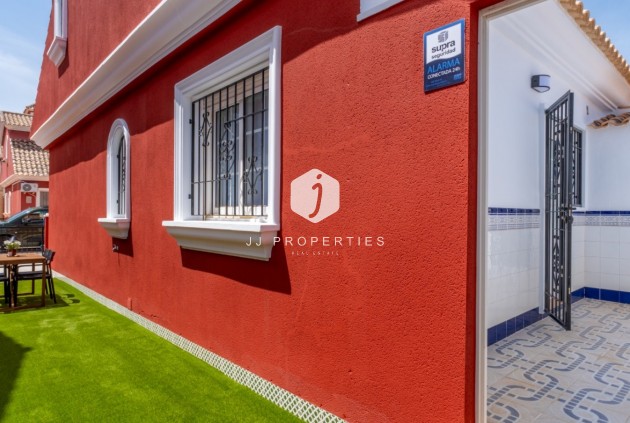 D'occasion - Villa -
Orihuela Costa - Costa Blanca
