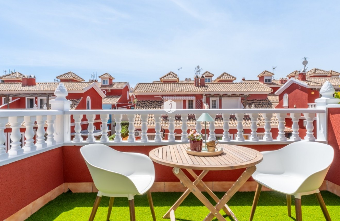 D'occasion - Villa -
Orihuela Costa - Costa Blanca