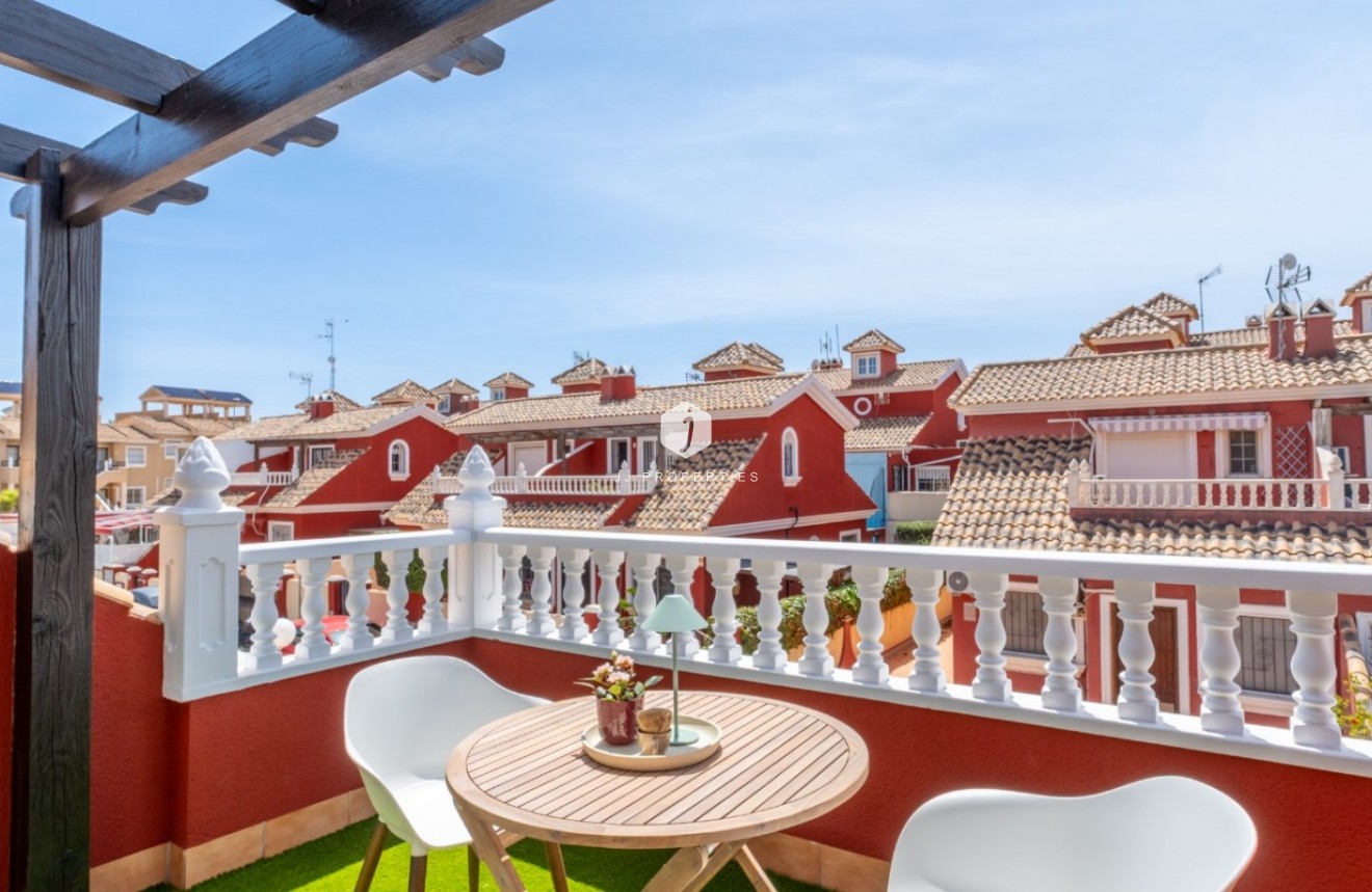 D'occasion - Villa -
Orihuela Costa - Costa Blanca