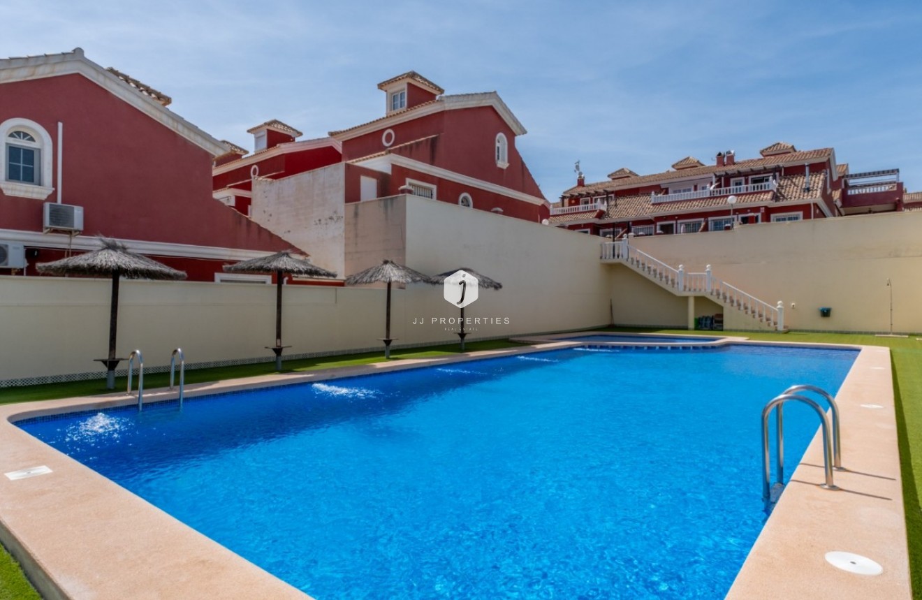 D'occasion - Villa -
Orihuela Costa - Costa Blanca