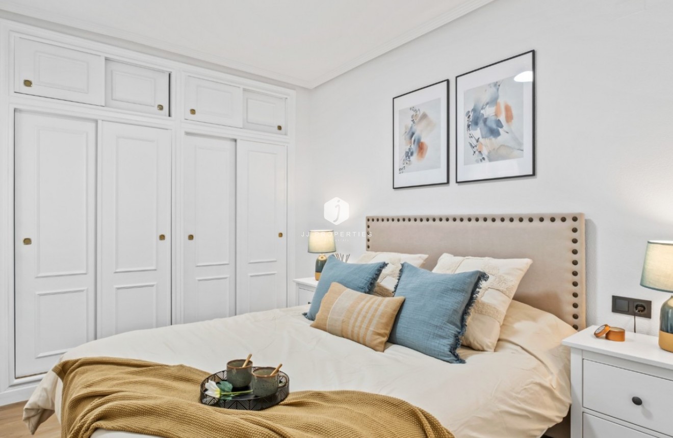 Resale - Apartment / flat -
Orihuela Costa - Costa Blanca