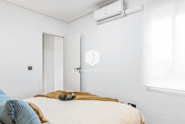 Resale - Apartment / flat -
Orihuela Costa - Costa Blanca