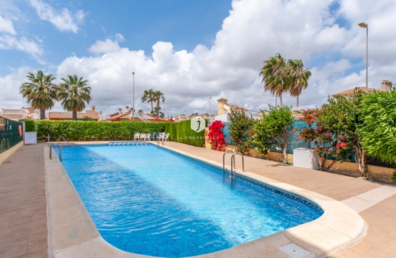 Resale - Apartment / flat -
Orihuela Costa - Costa Blanca