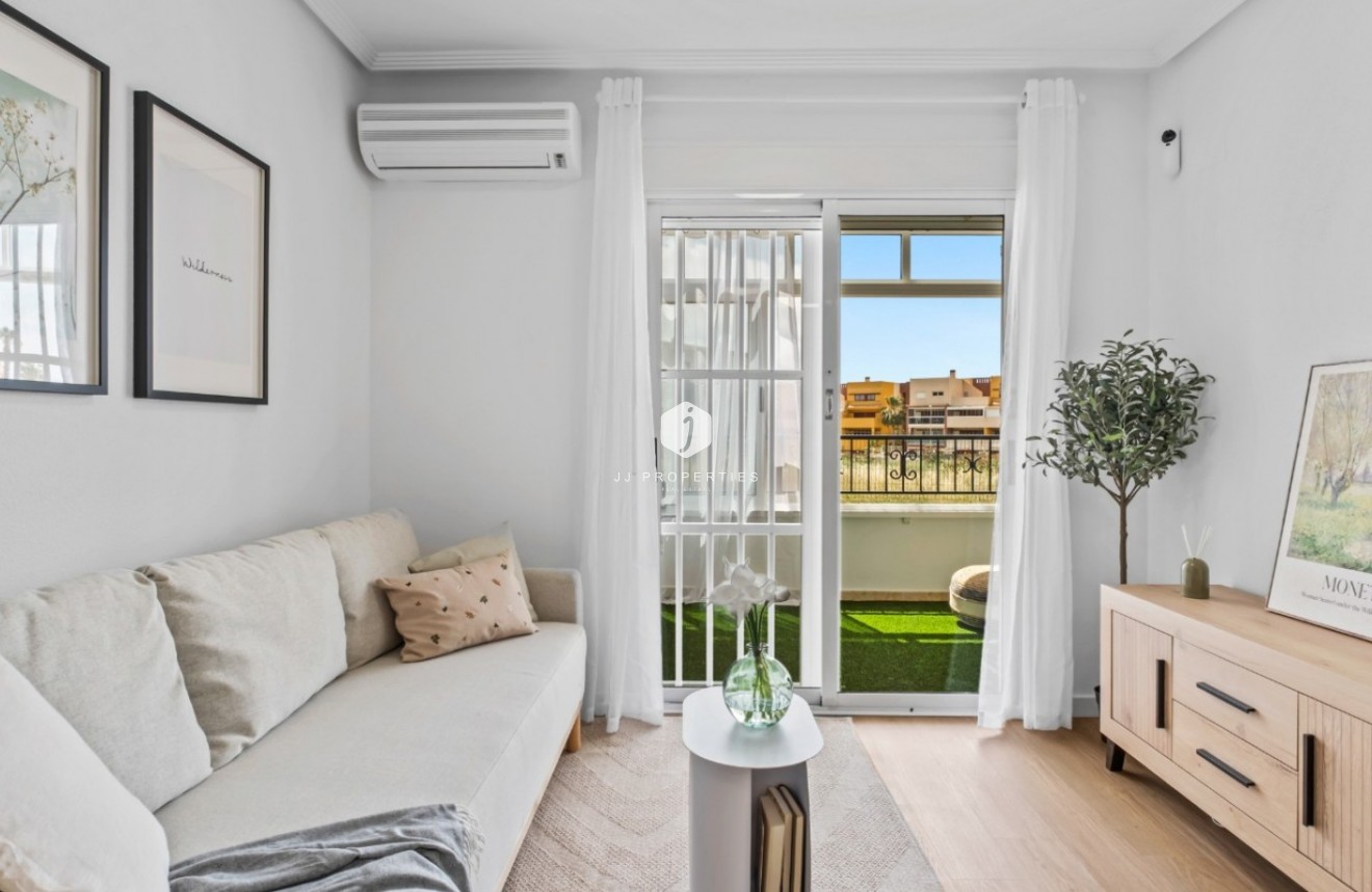 Resale - Apartment / flat -
Orihuela Costa - Costa Blanca