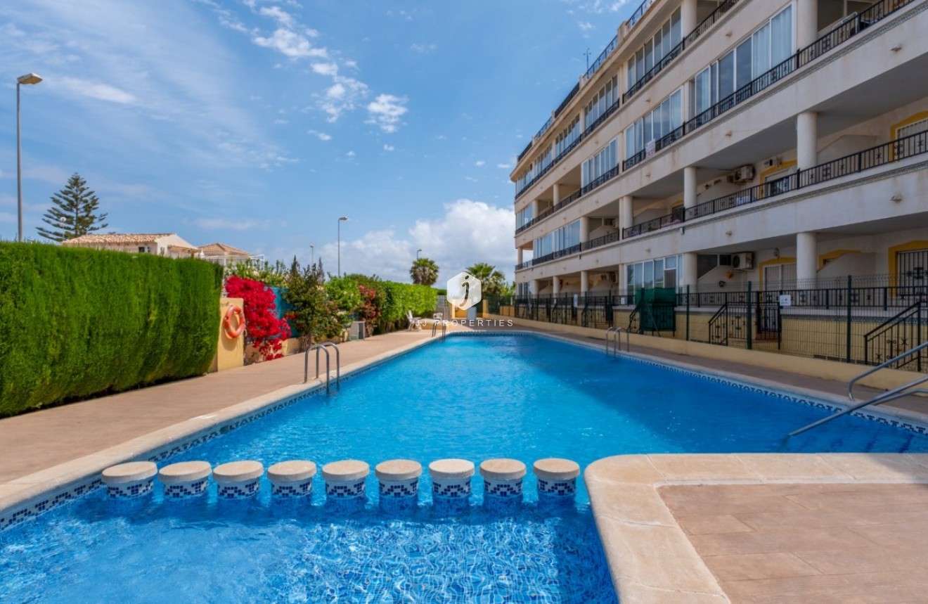 Resale - Apartment / flat -
Orihuela Costa - Costa Blanca