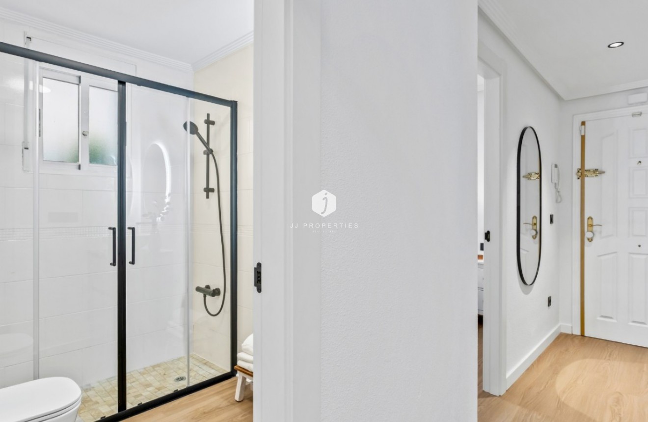 Resale - Apartment / flat -
Orihuela Costa - Costa Blanca
