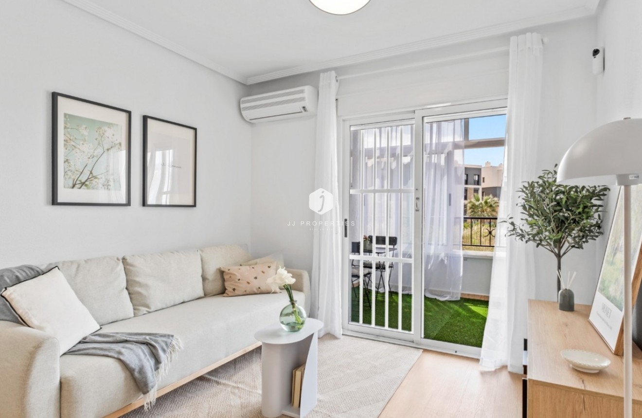 Resale - Apartment / flat -
Orihuela Costa - Costa Blanca