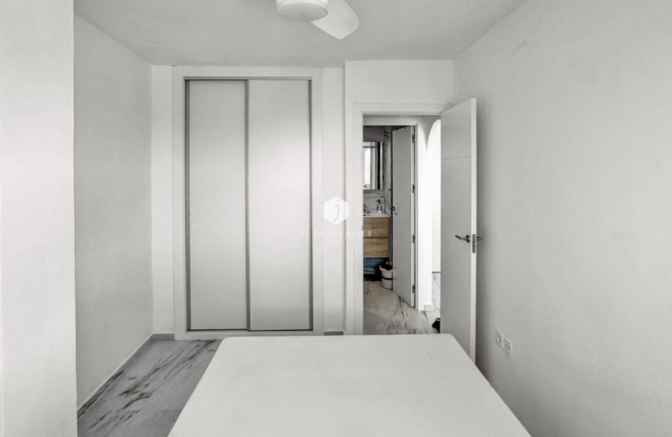 Aus zweiter Hand - Wohnung -
Orihuela Costa - Costa Blanca