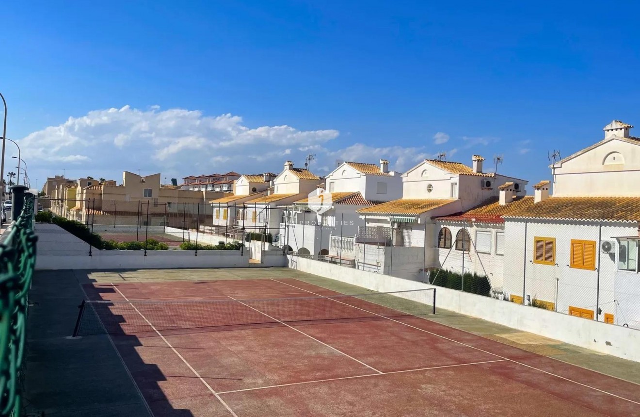 Segunda mano - Apartamento / piso -
Torrevieja - La Mata