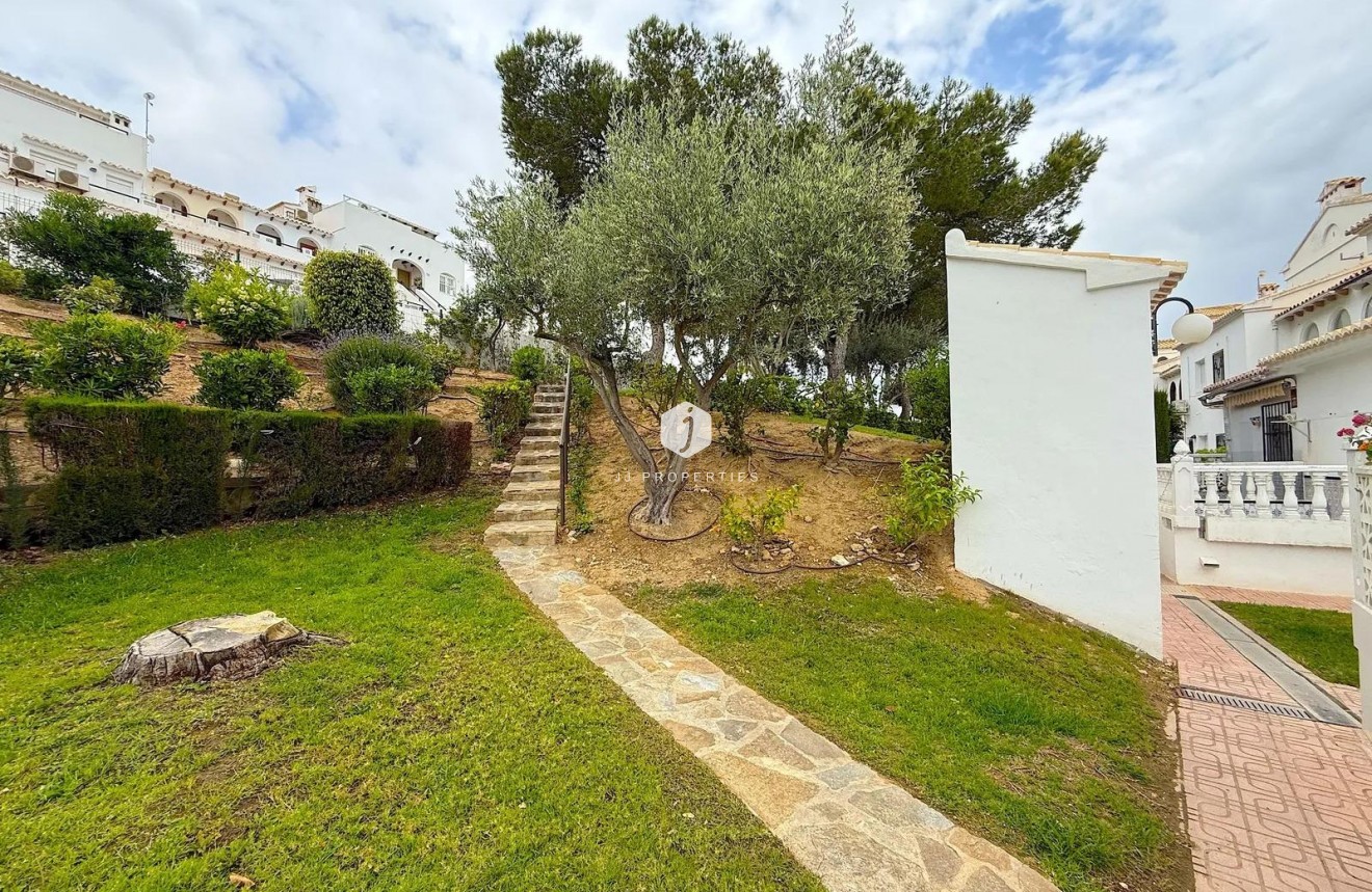 Segunda mano - Apartamento / piso -
Torrevieja - La Mata