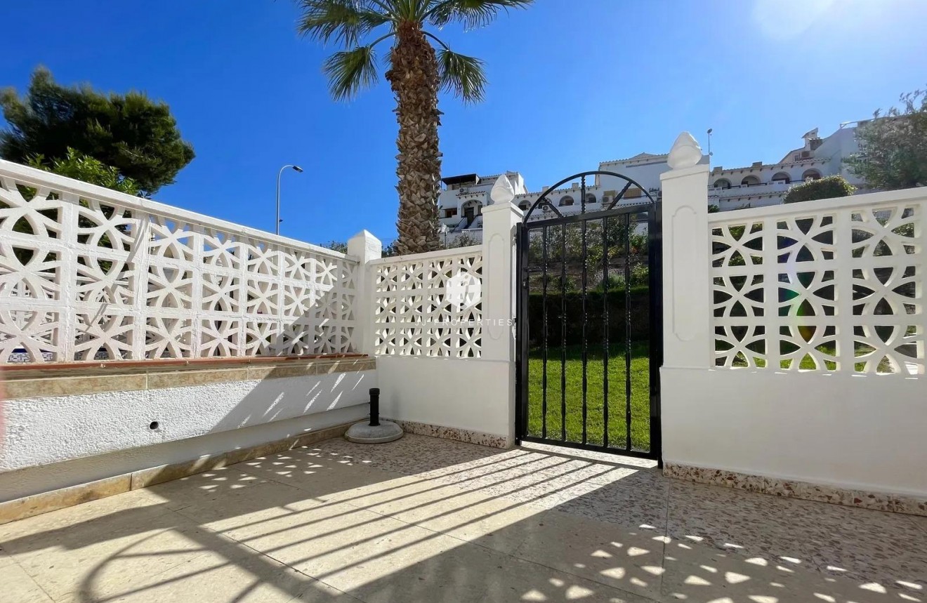 Segunda mano - Apartamento / piso -
Torrevieja - La Mata