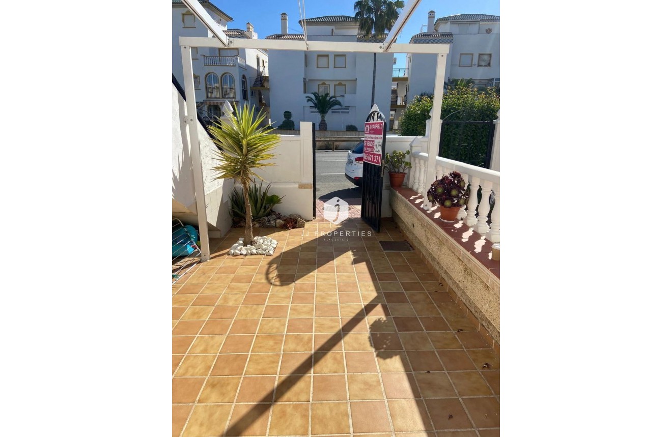 Segunda mano - Apartamento / piso -
Torrevieja - La Mata