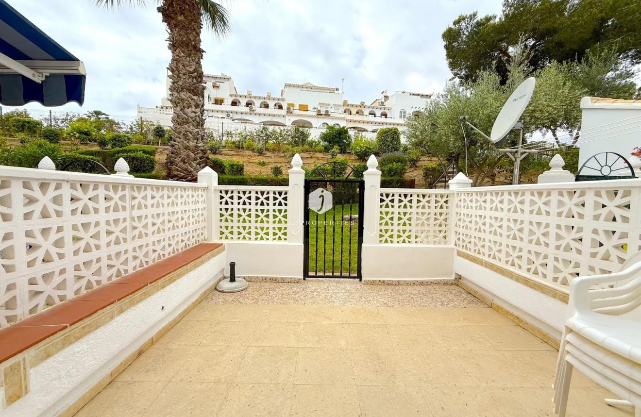 Segunda mano - Apartamento / piso -
Torrevieja - La Mata