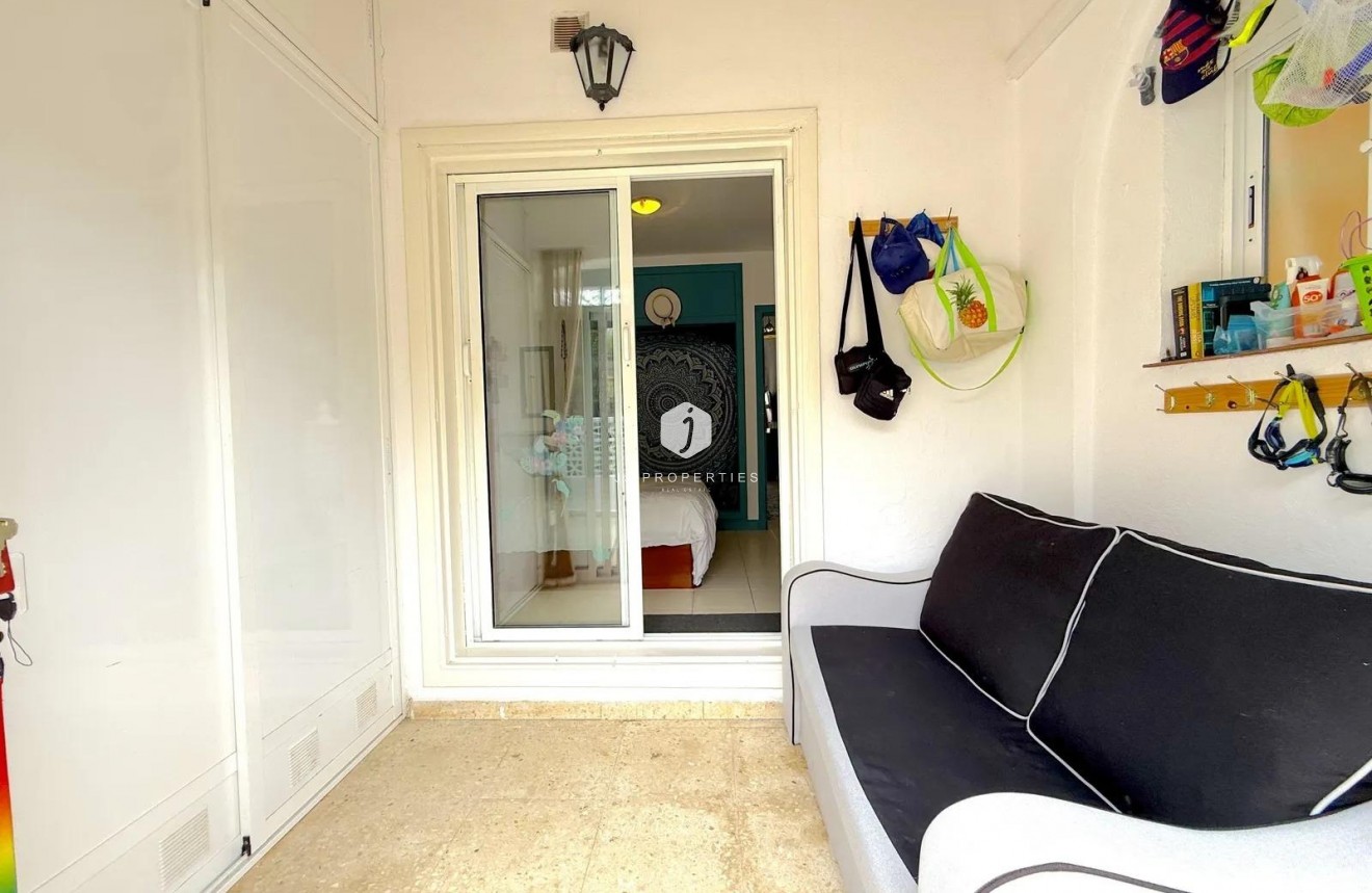 Segunda mano - Apartamento / piso -
Torrevieja - La Mata