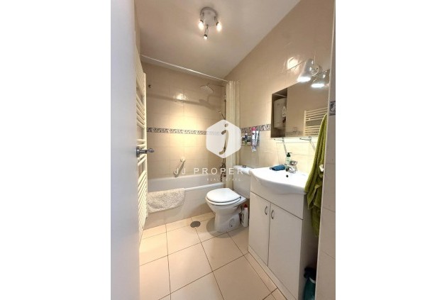 Segunda mano - Apartamento / piso -
Torrevieja - La Mata