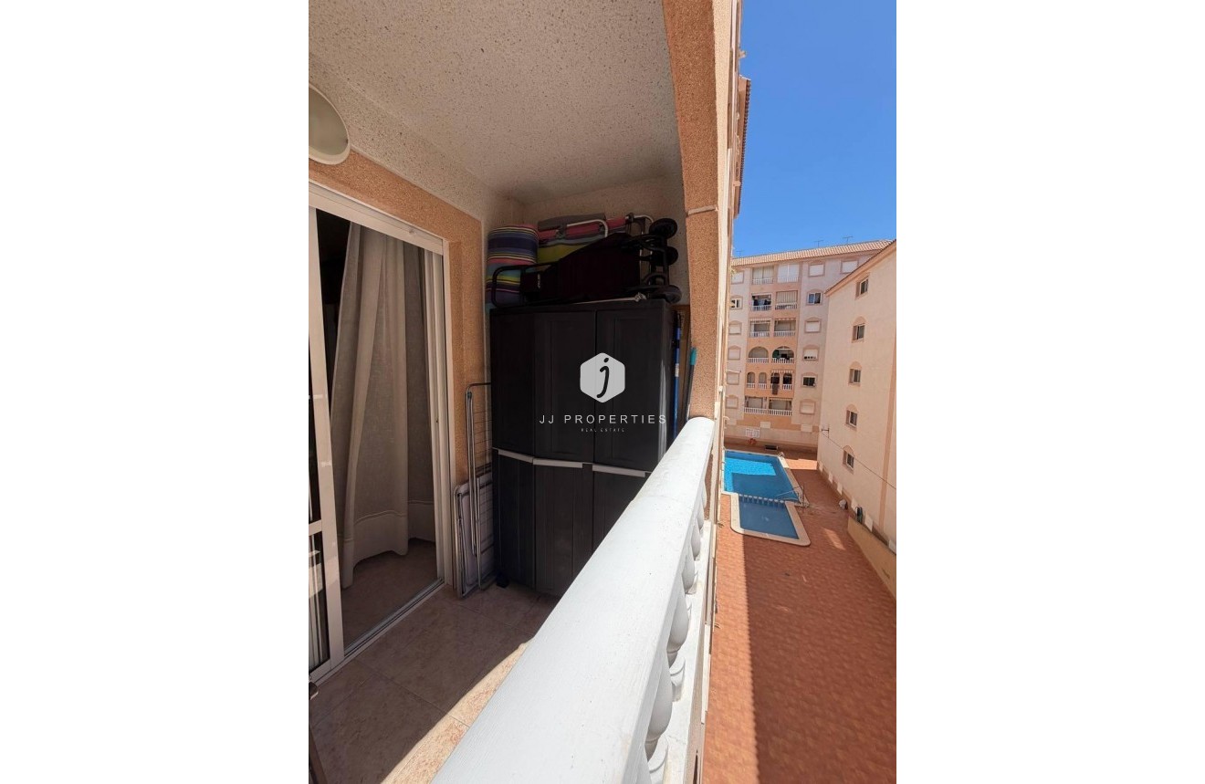 D'occasion - Appartement -
Torrevieja - Centro