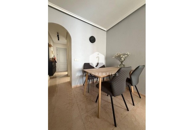 D'occasion - Appartement -
Torrevieja - Centro