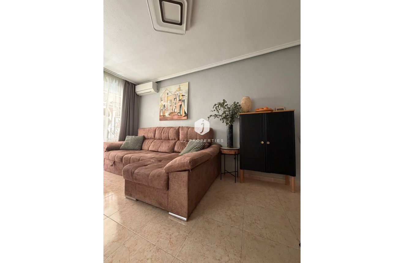 D'occasion - Appartement -
Torrevieja - Centro