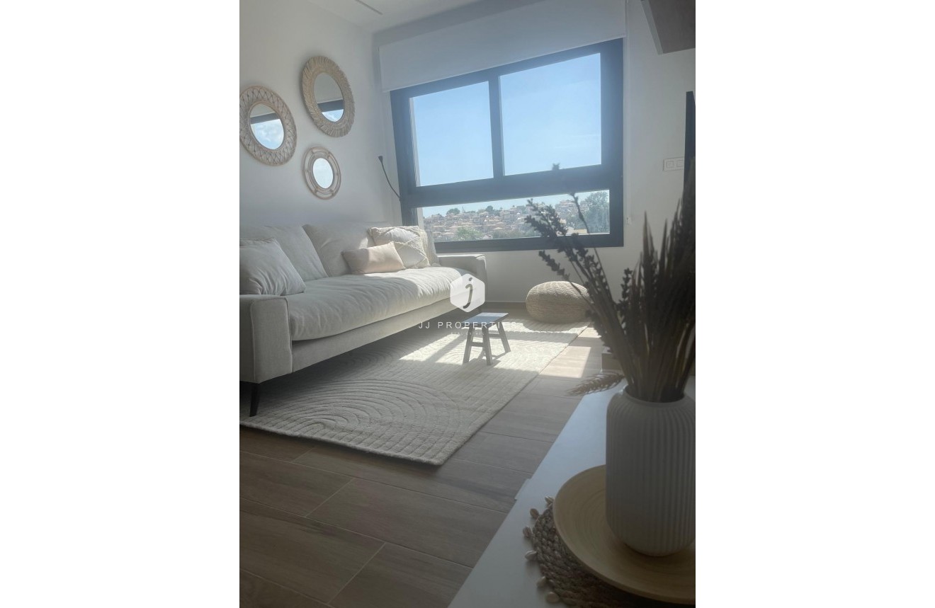 Aus zweiter Hand - Penthouse -
Orihuela Costa - Las Filipinas